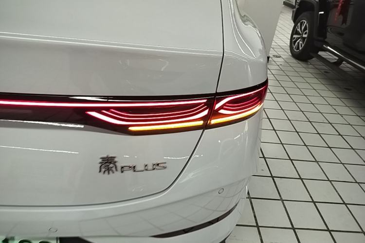 Used BYD Qin PLUS 2025 DM-i Smart Drive 55KM Leading Model Right Rear Taillight