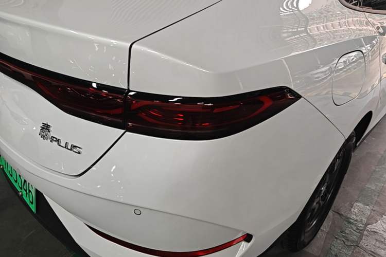 Used BYD Qin PLUS 2025 DM-i Smart Drive 55KM Leading Model Right Rear Taillight