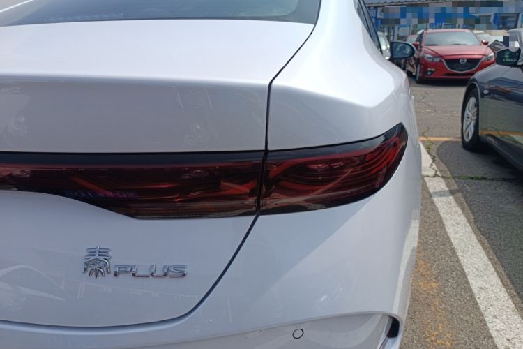 Used BYD Qin PLUS 2025 DM-i Smart Drive 55KM Leading Model Right Rear Taillight