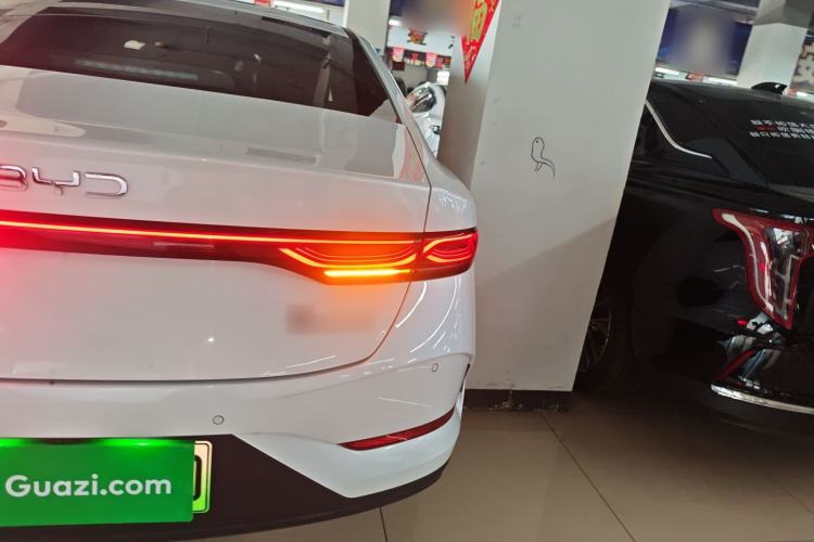Used BYD Qin PLUS 2025 DM-i Smart Drive 55KM Leading Model Right Rear Taillight