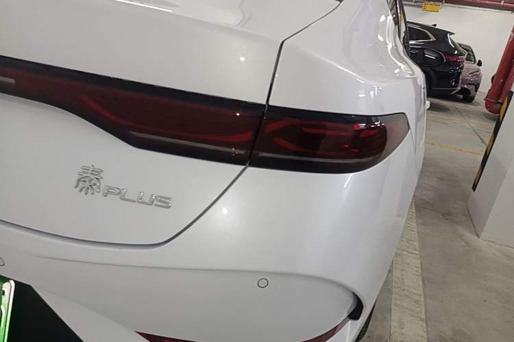 Used BYD Qin PLUS 2025 DM-i Smart Drive 55KM Leading Model Right Rear Taillight