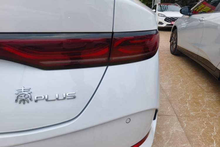 Used BYD Qin PLUS 2025 DM-i Smart Drive 55KM Leading Model Right Rear Taillight