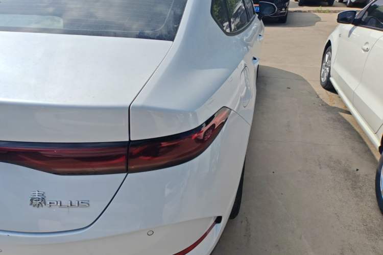 Used BYD Qin PLUS 2025 DM-i Smart Drive 55KM Leading Model Right Rear Taillight