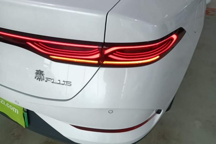 Used BYD Qin PLUS 2025 DM-i Smart Drive 55KM Leading Model Right Rear Taillight