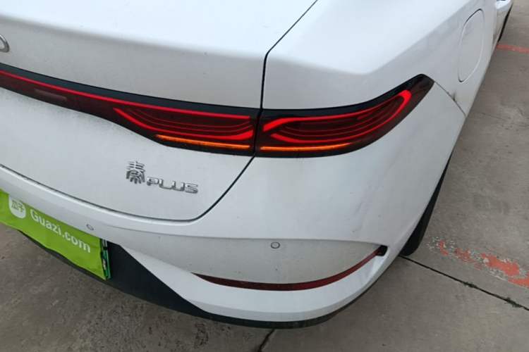 Used BYD Qin PLUS 2025 DM-i Smart Drive 55KM Leading Model Right Rear Taillight