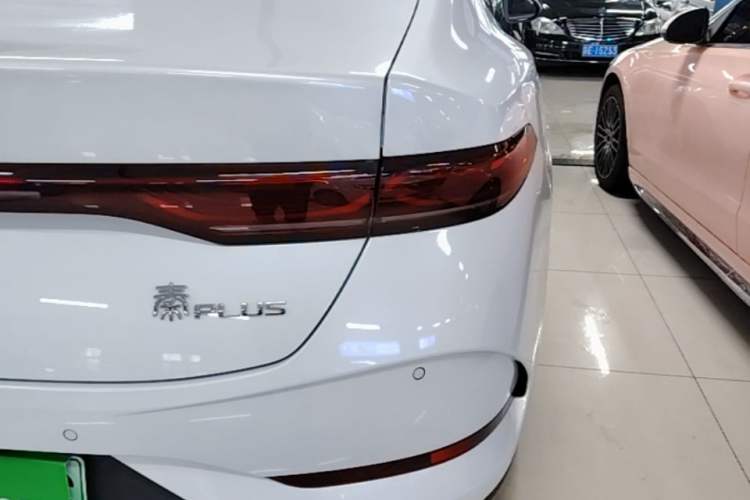 Used BYD Qin PLUS 2025 DM-i Smart Drive 55KM Leading Model Right Rear Taillight
