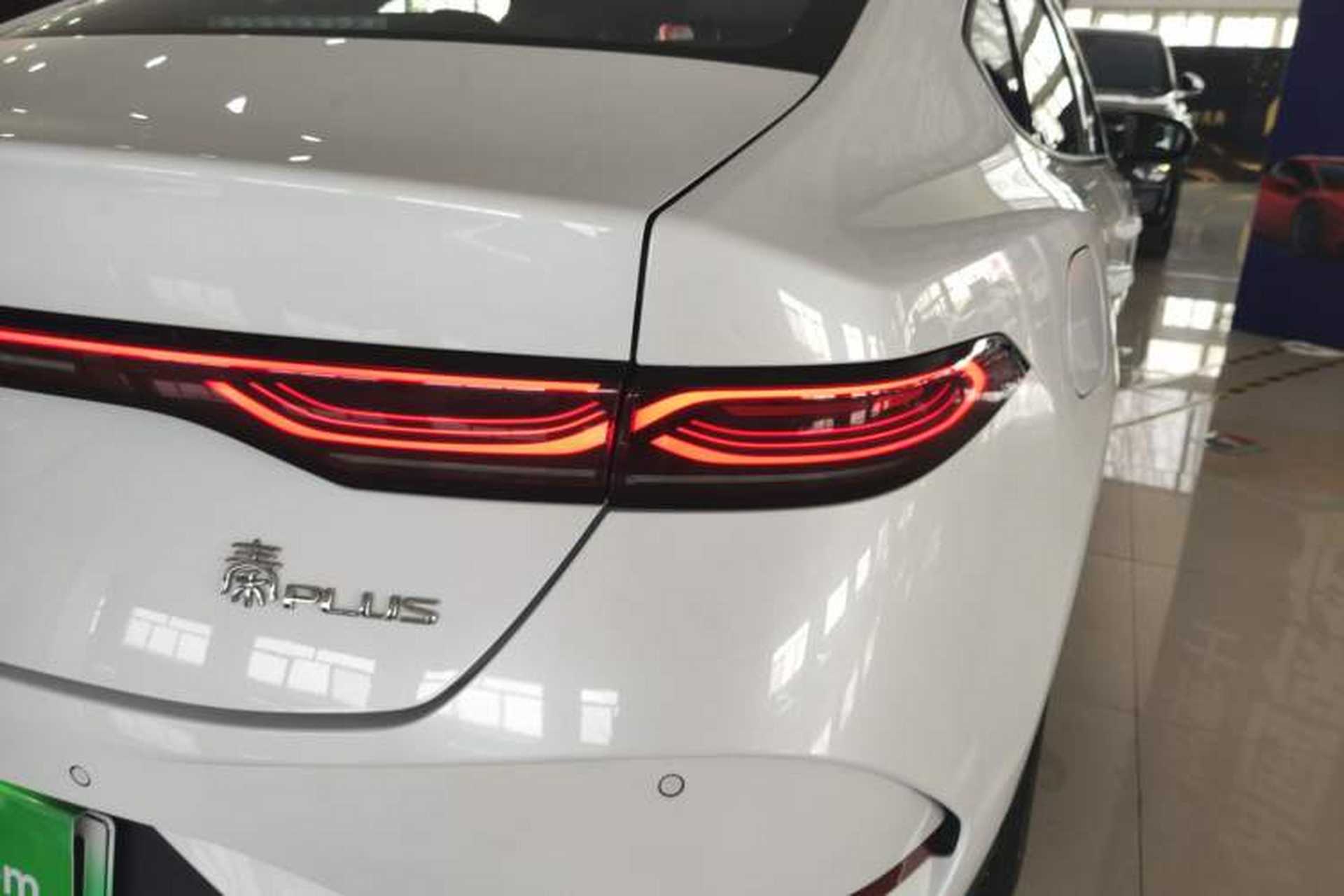 Used BYD Qin PLUS 2025 DM-i Smart Drive 55KM Leading Model Right Rear Taillight