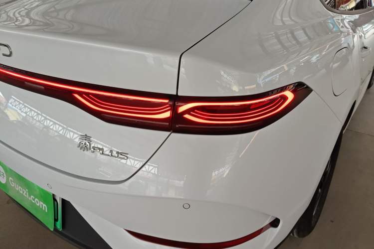 Used BYD Qin PLUS 2025 DM-i Smart Drive 55KM Leading Model Right Rear Taillight