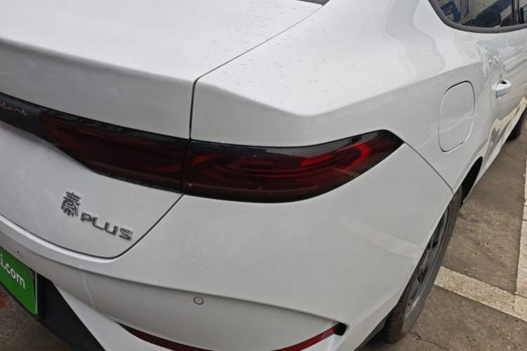 Used BYD Qin PLUS 2025 DM-i Smart Drive 55KM Leading Model Right Rear Taillight