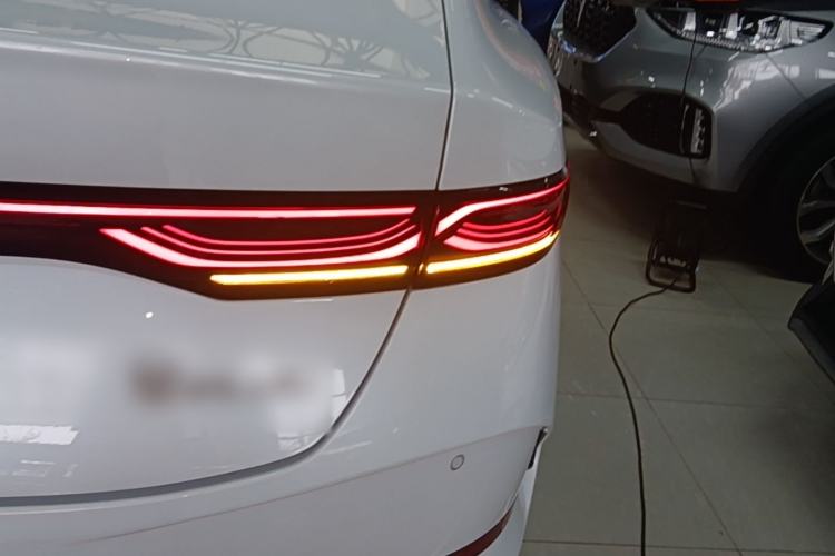 Used BYD Qin PLUS 2025 DM-i Smart Drive 55KM Leading Model Right Rear Taillight
