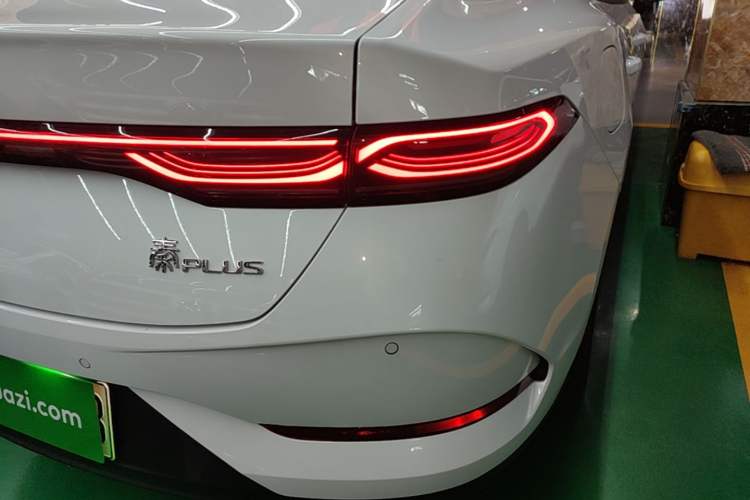 Used BYD Qin PLUS 2025 DM-i Smart Drive 55KM Leading Model Right Rear Taillight