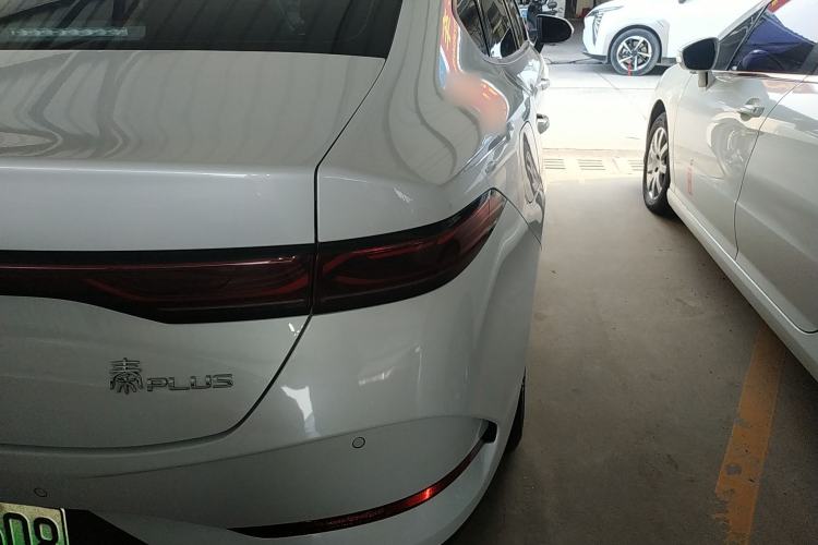 Used BYD Qin PLUS 2025 DM-i Smart Drive 55KM Leading Model Right Rear Taillight