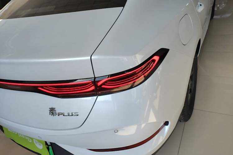 Used BYD Qin PLUS 2025 DM-i Smart Drive 55KM Leading Model Right Rear Taillight