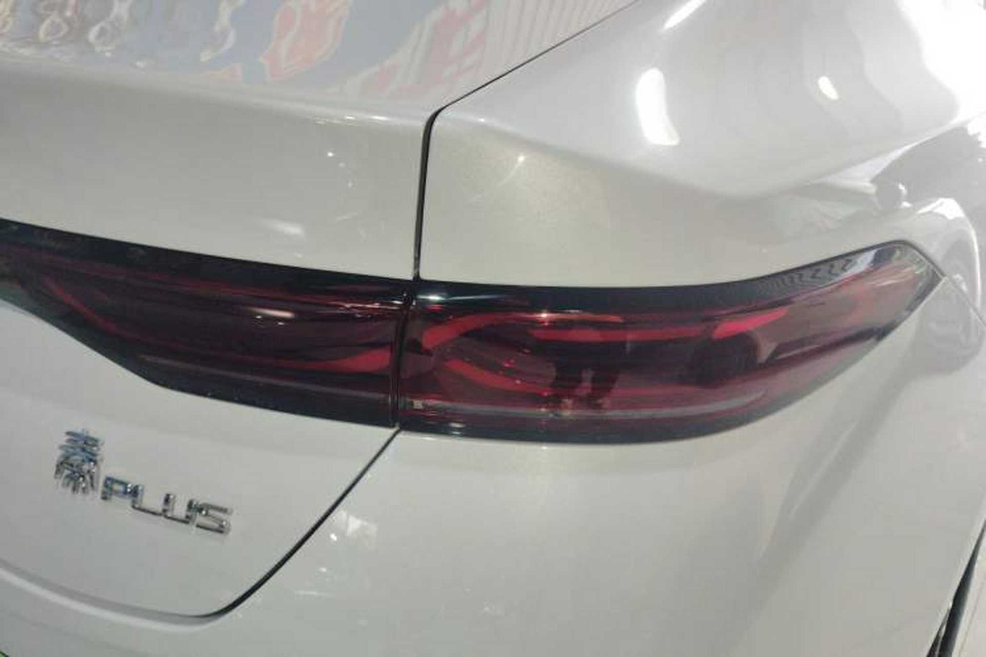 Used BYD Qin PLUS 2025 DM-i Smart Drive 55KM Leading Model Right Rear Taillight