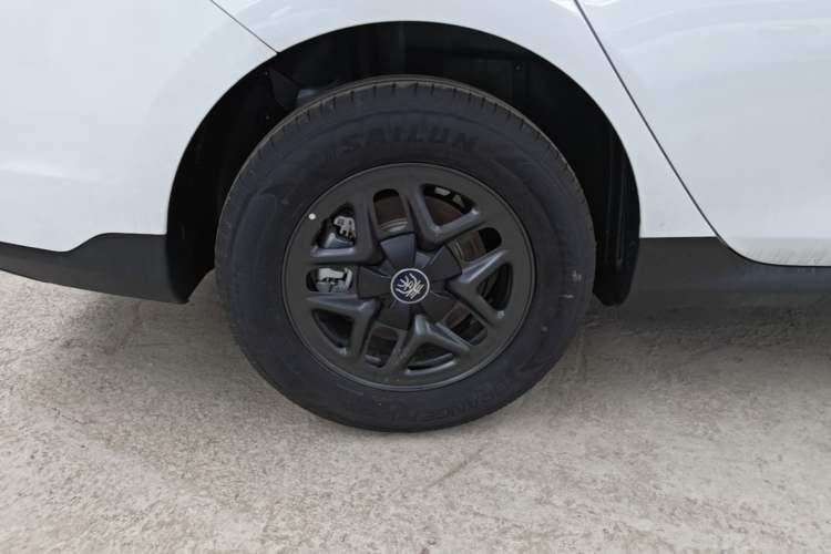 Used BYD Qin PLUS  Right Rear Wheel Hub