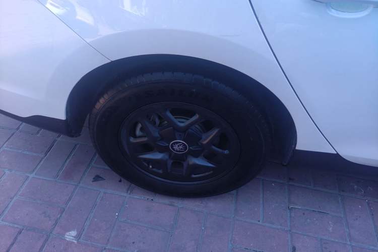 Used BYD Qin PLUS 2025 DM-i Smart Drive 55KM Leading Model Right Rear Wheel Hub