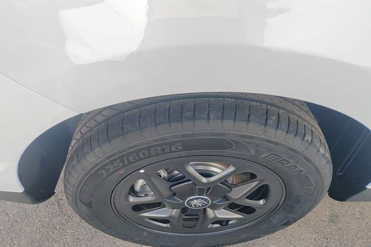 Used BYD Qin PLUS  Right Rear Wheel Hub