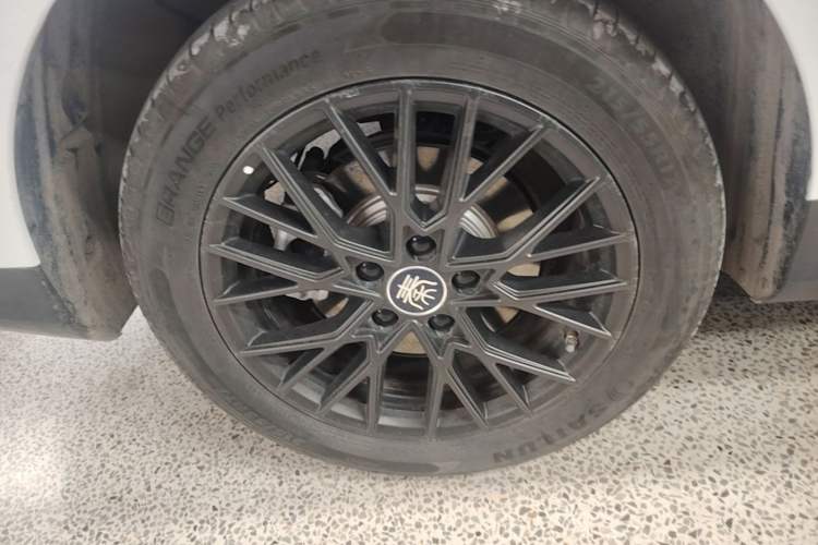 Used BYD Qin PLUS 2025 EV Smart Drive Edition 420KM Leading Model Right Rear Wheel Hub