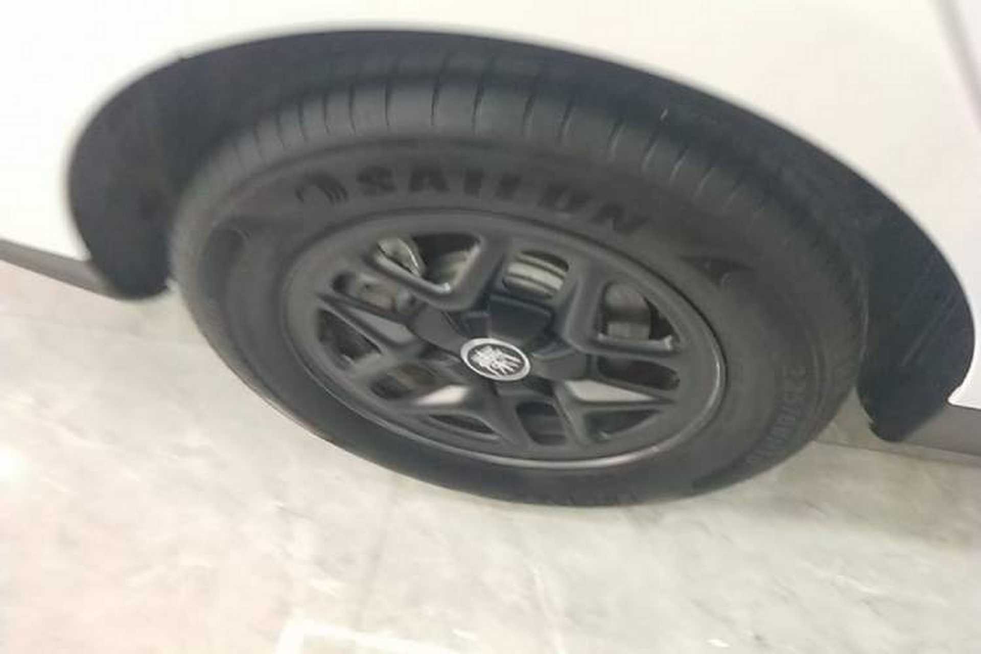 Used BYD Qin PLUS 2025 DM-i Smart Drive 55KM Leading Model Right Rear Wheel Hub
