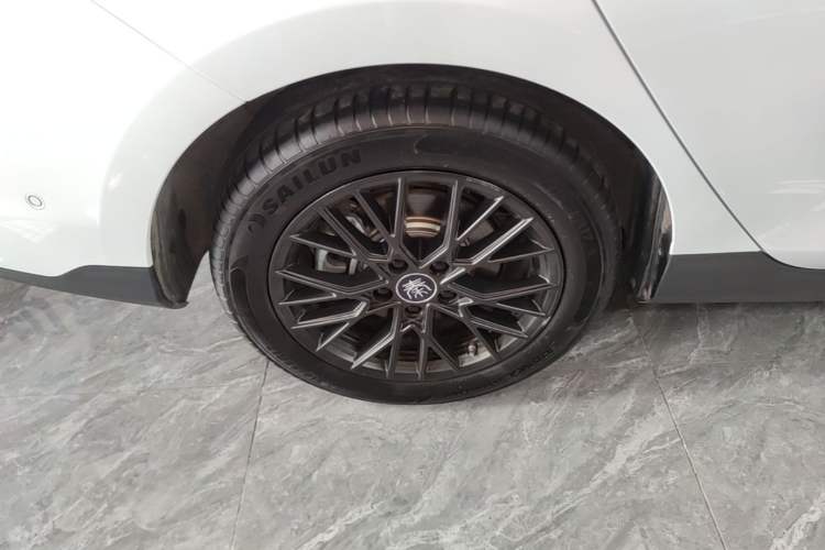 Used BYD Qin PLUS 2025 EV Smart Drive Edition 510KM Leading Model Right Rear Wheel Hub