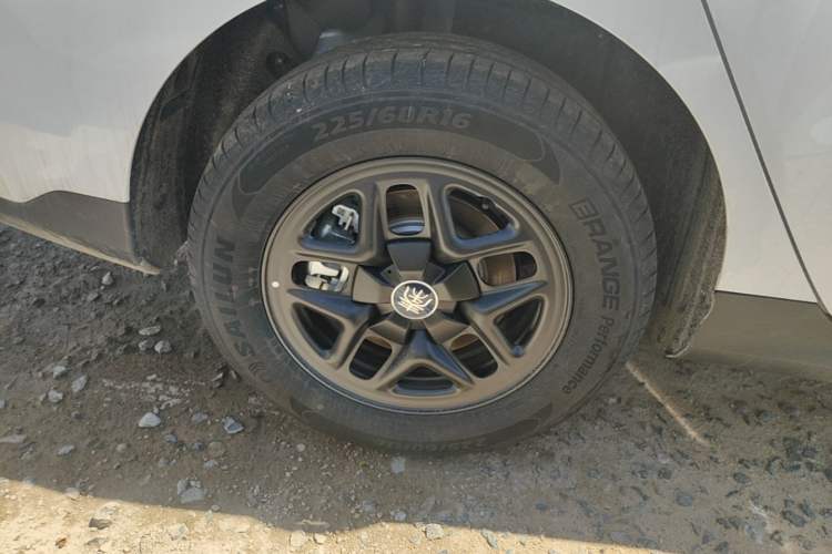 Used BYD Qin PLUS  Right Rear Wheel Hub