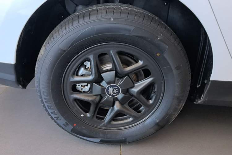 Used BYD Qin PLUS  Right Rear Wheel Hub