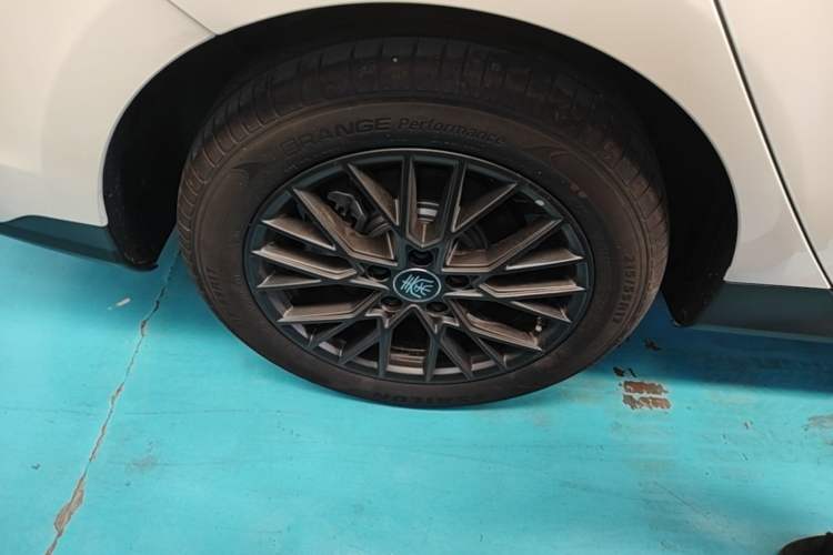 Used BYD Qin PLUS 2025 EV Smart Drive Edition 510KM Leading Model Right Rear Wheel Hub