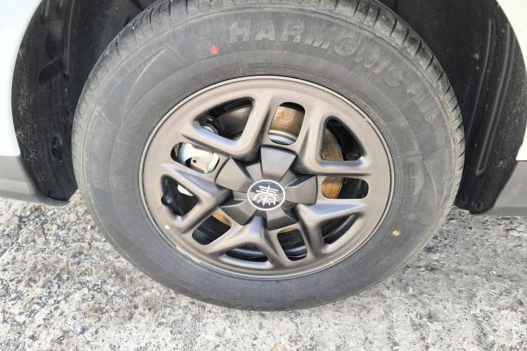 Used BYD Qin PLUS 2025 DM-i Smart Drive 55KM Leading Model Right Rear Wheel Hub