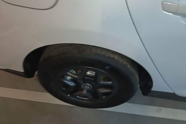 Used BYD Qin PLUS  Right Rear Wheel Hub