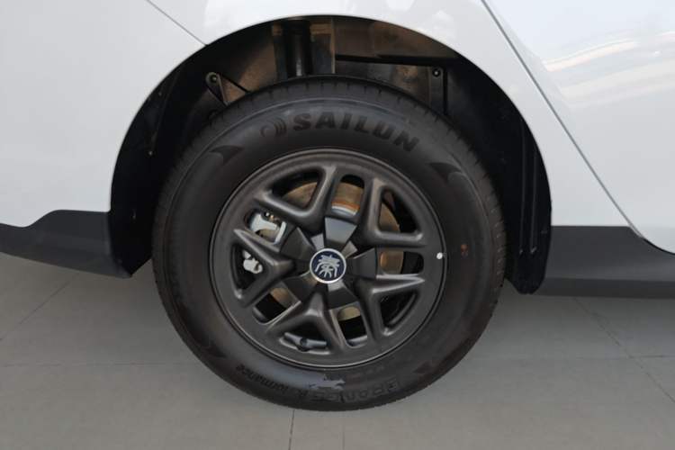 Used BYD Qin PLUS  Right Rear Wheel Hub