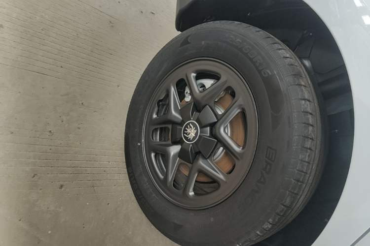 Used BYD Qin PLUS  Right Rear Wheel Hub