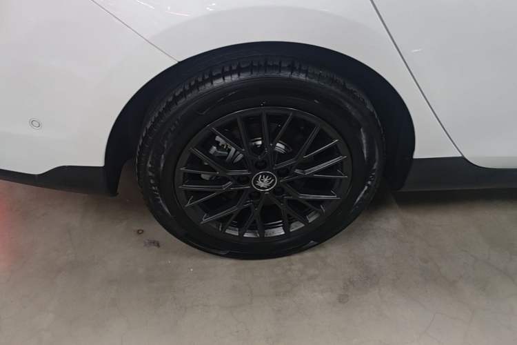Used BYD Qin PLUS 2025 EV Smart Drive Version 510KM Beyond Model Right Rear Wheel Hub