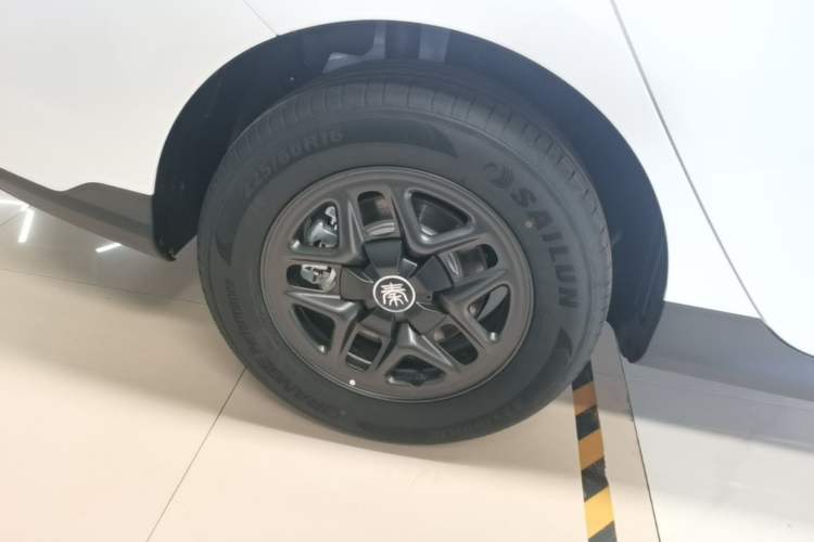 Used BYD Qin PLUS  Right Rear Wheel Hub