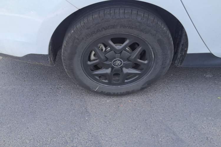 Used BYD Qin PLUS 2025 DM-i Smart Drive 55KM Leading Model Right Rear Wheel Hub