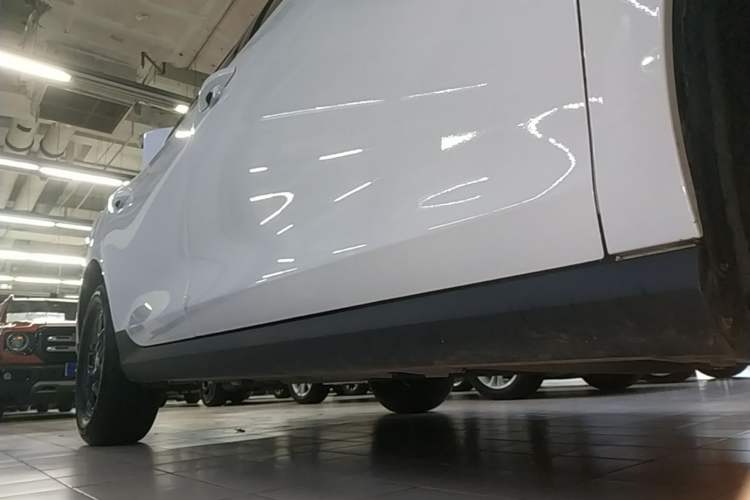 Used BYD Qin PLUS 2025 DM-i Smart Drive 55KM Leading Model Right Side Sill