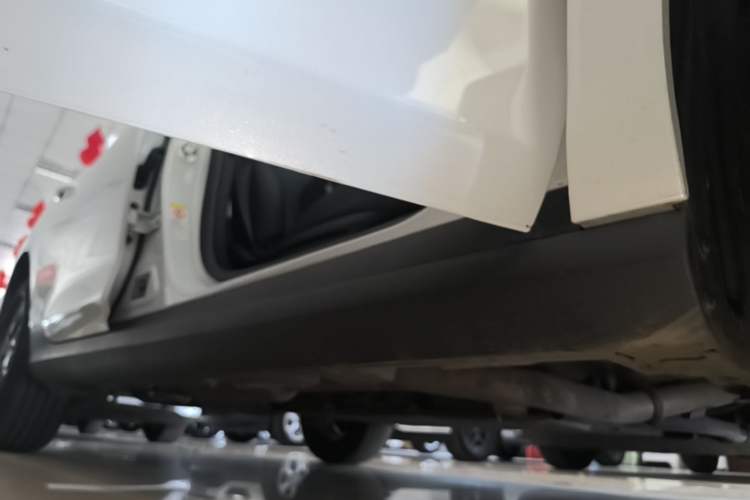 Used BYD Qin PLUS 2025 DM-i Smart Drive 55KM Leading Model Right Side Sill