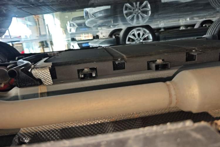 Used BYD Qin PLUS 2025 DM-i Smart Drive 55KM Leading Model Right Side Sill