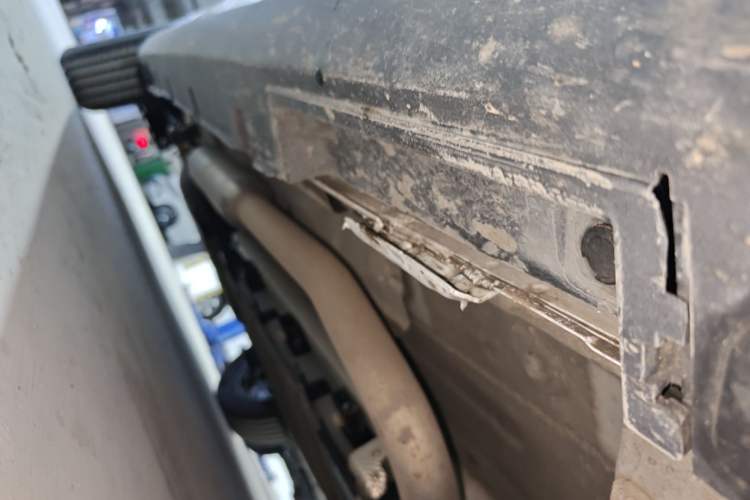 Used BYD Qin PLUS 2025 DM-i Smart Drive 55KM Leading Model Right Side Sill