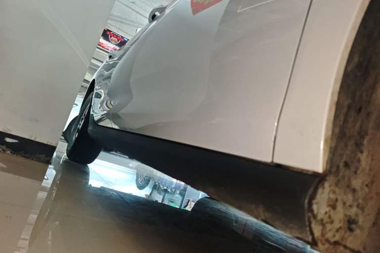 Used BYD Qin PLUS 2025 DM-i Smart Drive 55KM Leading Model Right Side Sill