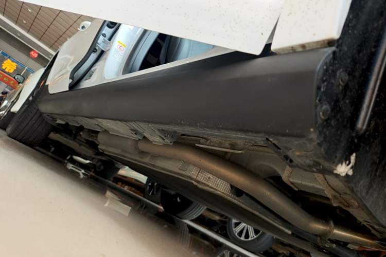 Used BYD Qin PLUS 2025 DM-i Smart Drive 120KM Superior Model Right Side Sill
