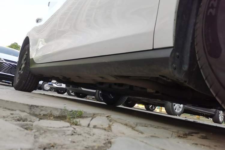 Used BYD Qin PLUS 2025 DM-i Smart Drive 55KM Leading Model Right Side Sill