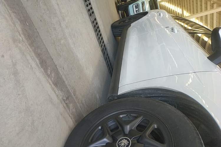 Used BYD Qin PLUS 2025 DM-i Smart Drive 55KM Leading Model Right Side Sill
