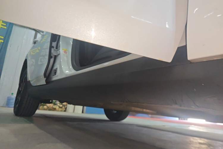 Used BYD Qin PLUS 2025 DM-i Smart Drive 120KM Superior Model Right Side Sill