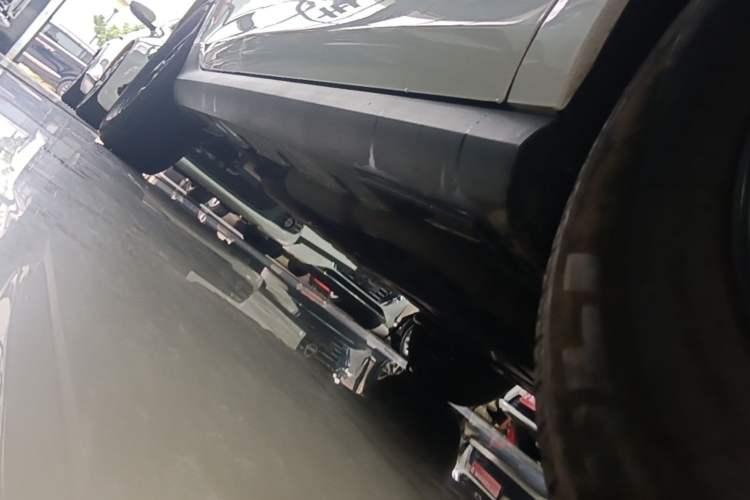 Used BYD Qin PLUS 2025 DM-i Smart Drive 55KM Leading Model Right Side Sill