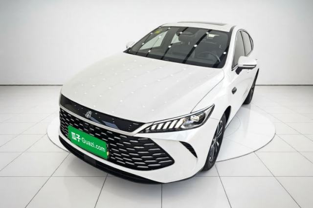 BYD Qin PLUS 2025 DM-i Smart Drive 55KM Beyond Model с пробегом