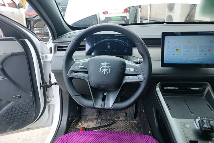 Used BYD Qin PLUS 2025 DM-i Smart Drive 55KM Leading Model Steering Wheel