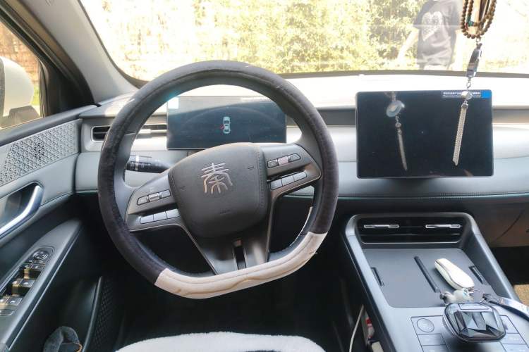 Used BYD Qin PLUS 2025 DM-i Smart Drive 55KM Leading Model Steering Wheel