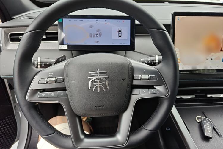 Used BYD Qin PLUS 2025 DM-i Smart Drive 55KM Beyond Model Steering Wheel