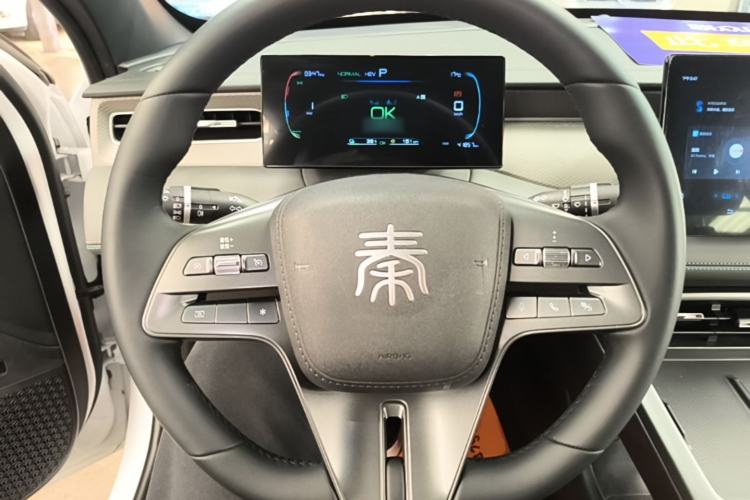 Used BYD Qin PLUS 2025 DM-i Smart Drive 55KM Leading Model Steering Wheel
