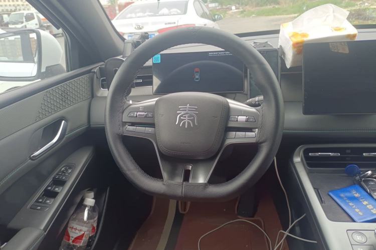 Used BYD Qin PLUS 2025 DM-i Smart Drive 55KM Leading Model Steering Wheel